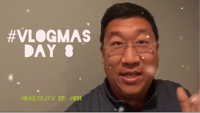 #VLOGMAS Day 8 All About Christmas Cards